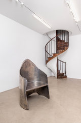 AMAIA CHAIR IN POLISHED ALUMINIUM-BRASS RESIN