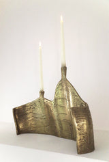 MOTIONLESS LIGHT DOUBLE CANDELABRUM IN BRASS RESIN