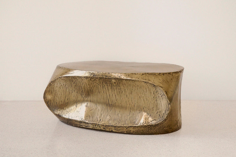 ROCHER MEDIUM TABLE IN POLISHED BRASS RESIN