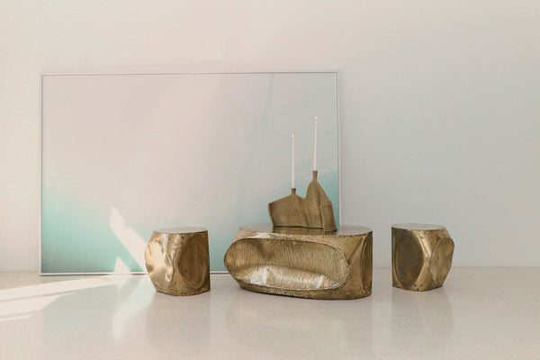 MOTIONLESS LIGHT DOUBLE CANDELABRUM IN BRASS RESIN