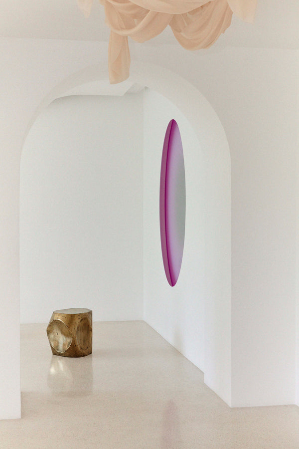 ROCHER SMALL TABLE IN POLISHED BRASS RESIN