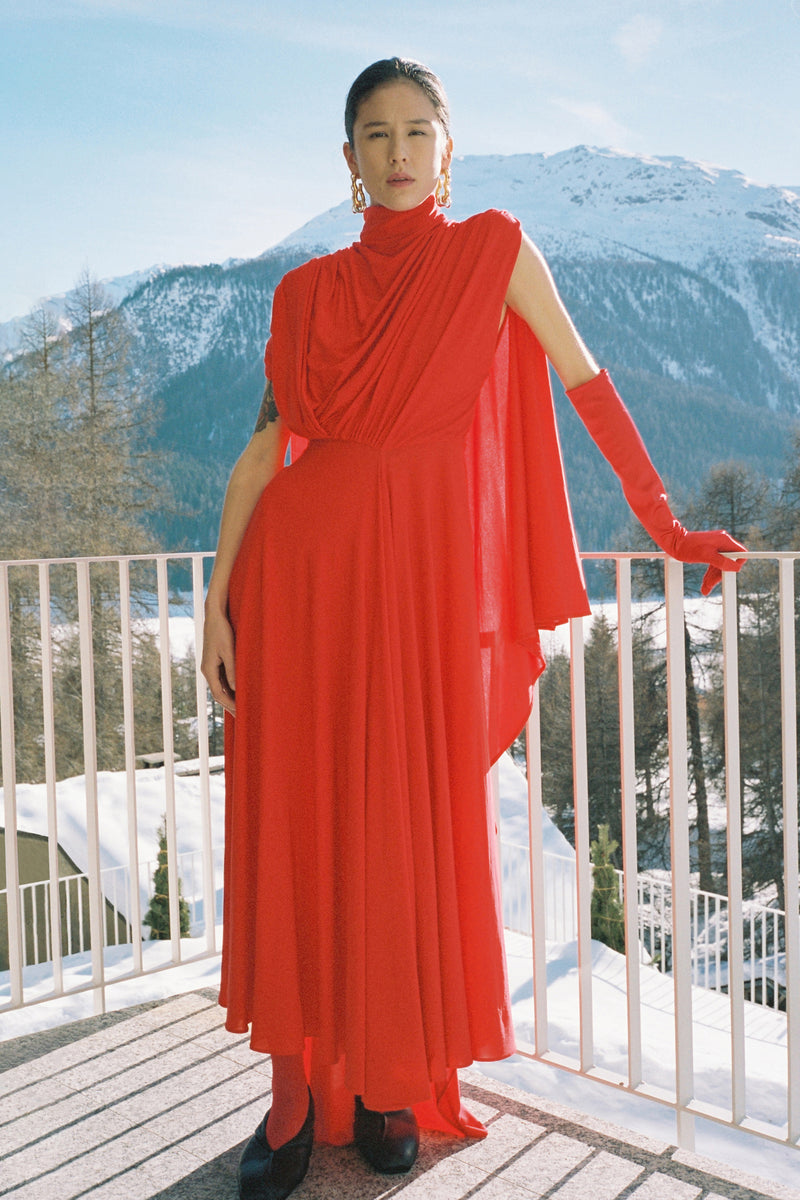 DOLOMITH CAPE GOWN