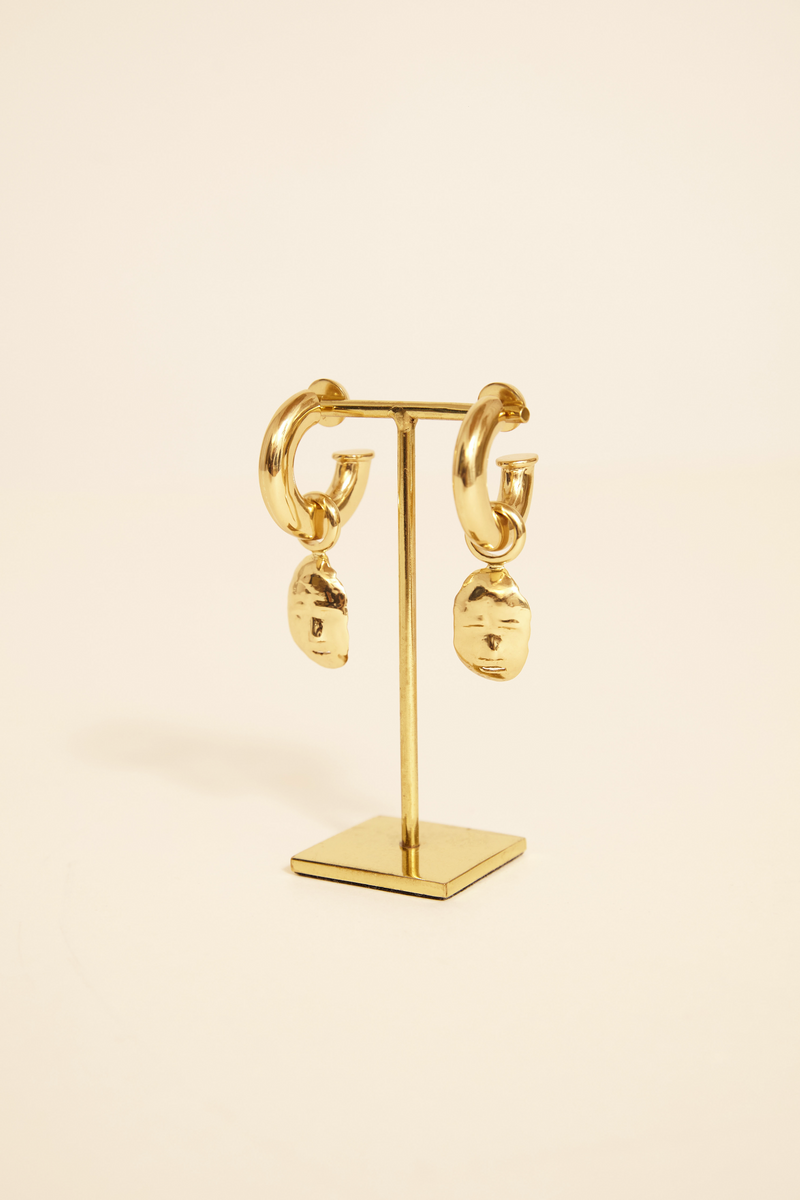 Small discount face earrings
